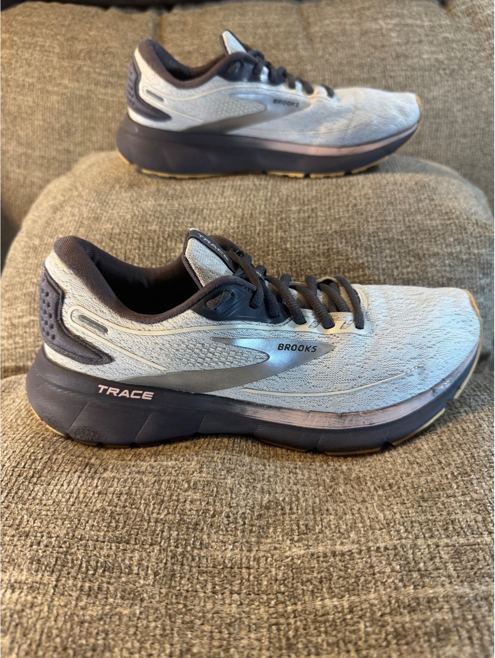 Brooks Trace 2 Women’s Running Shoes Size 8.5 Medium B Grey Athletic Sneakers